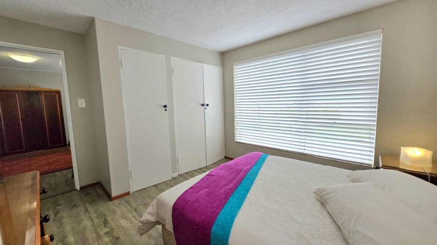 4 Bedroom Property for Sale in Kleinbaai Western Cape